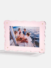 Picture Perfect Horizontal Acrylic Frame - Scalloped Shape
